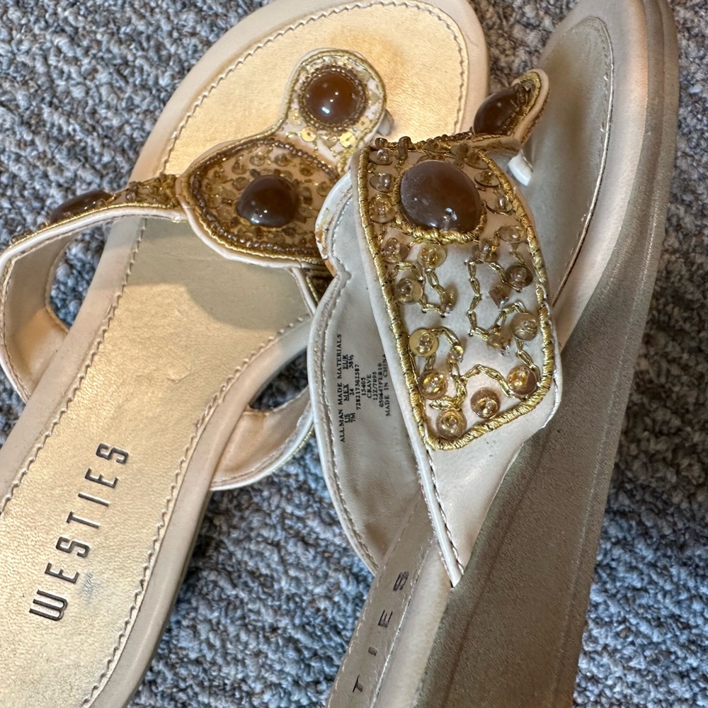 Westies size 7 jewel flip flops